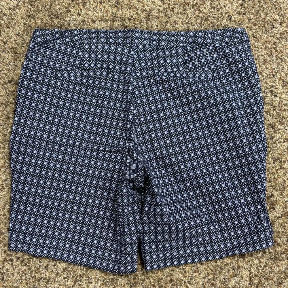 NWOT - Mario Serrani Italian Stretch Shorts - Women's Size 16 - 2181